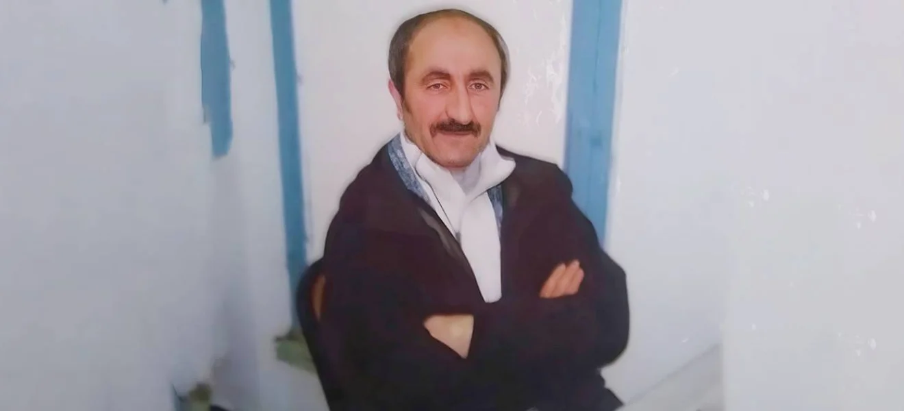 Hasta tutsağın eldivenleri alındı