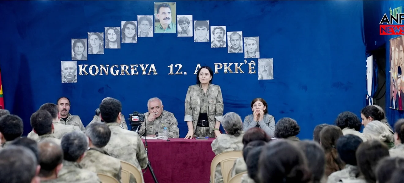 Düşündüğünü söyle, örgüt kararını dinle