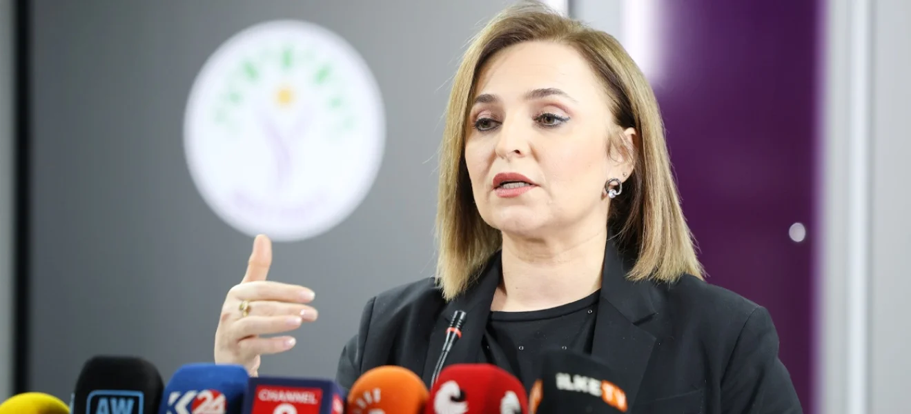 AKP işgüzarlık peşinde