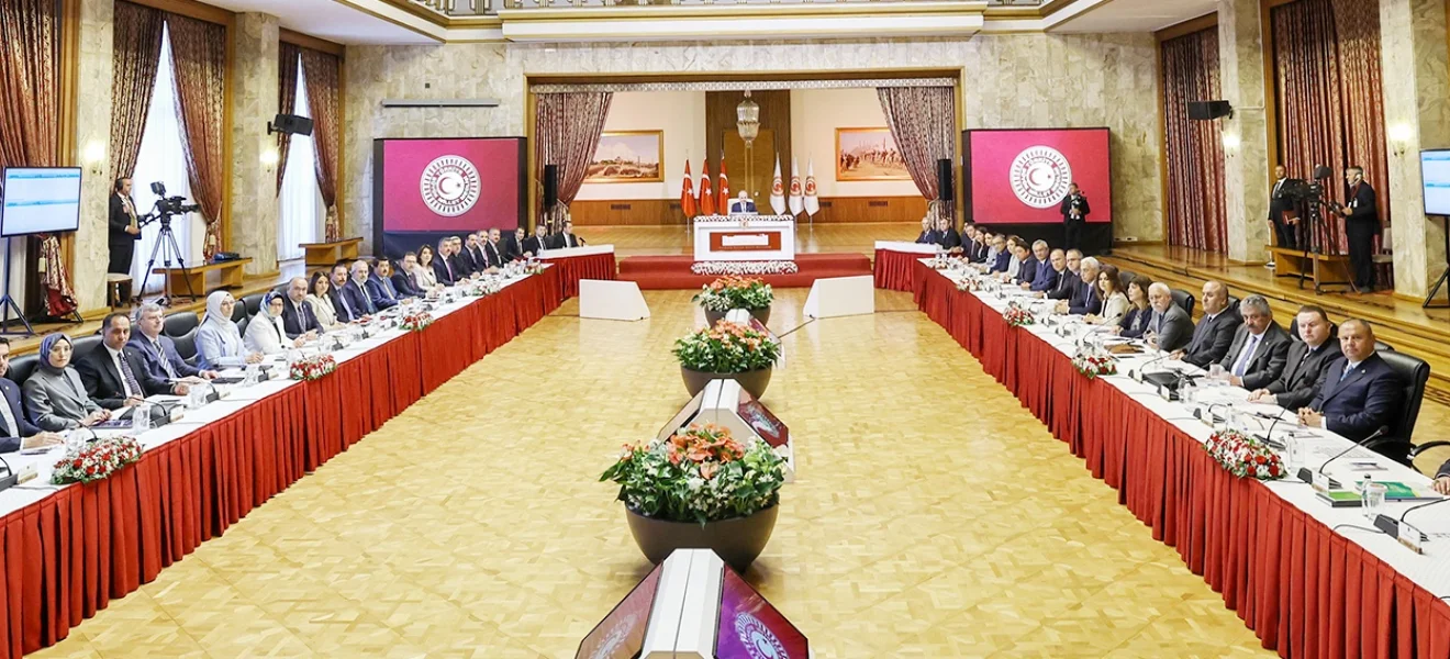 Aslında yeniden kuruluştur
