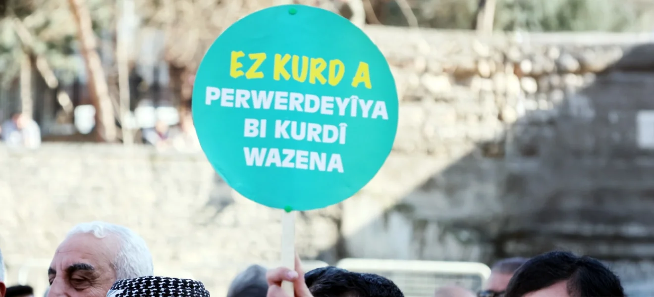 Almanya’da Kürtçe alarm veriyor