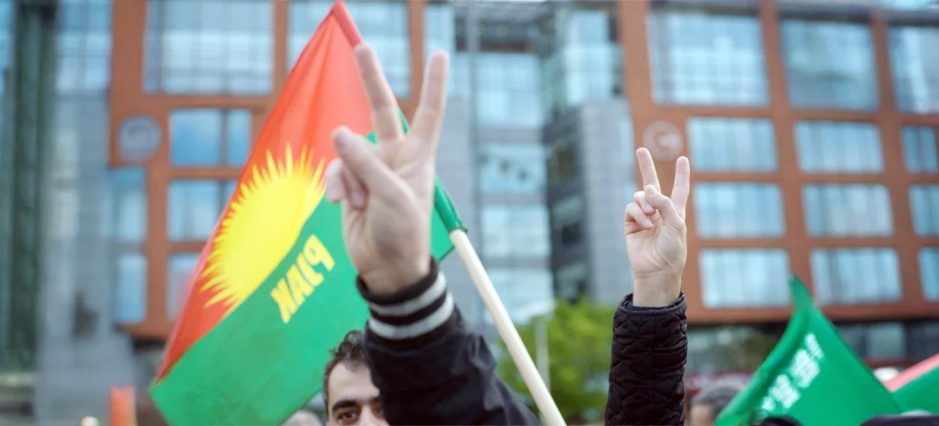 Trump, silahları kime verdiğini açıklasın