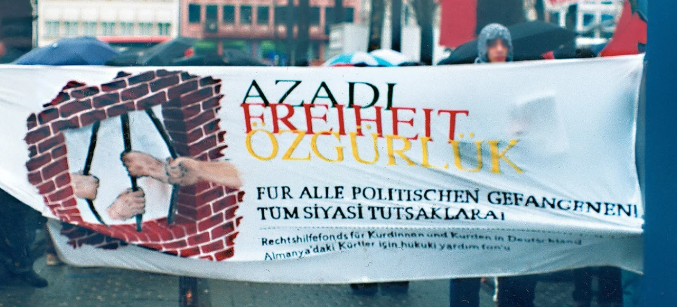 Dayanışmanın adresi AZADÎ 30 yaşında