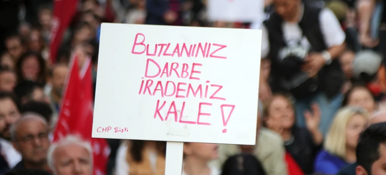 CHP operasyonu, CHP'yi aşıyor