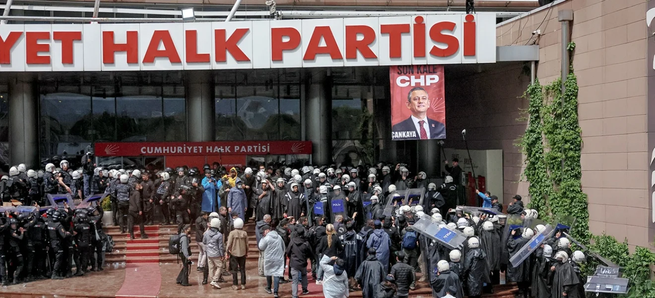 Parçalanan CHP ve AKP’nin stratejisi