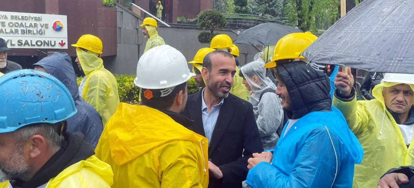 Patron gücünü iktidardan alıyor