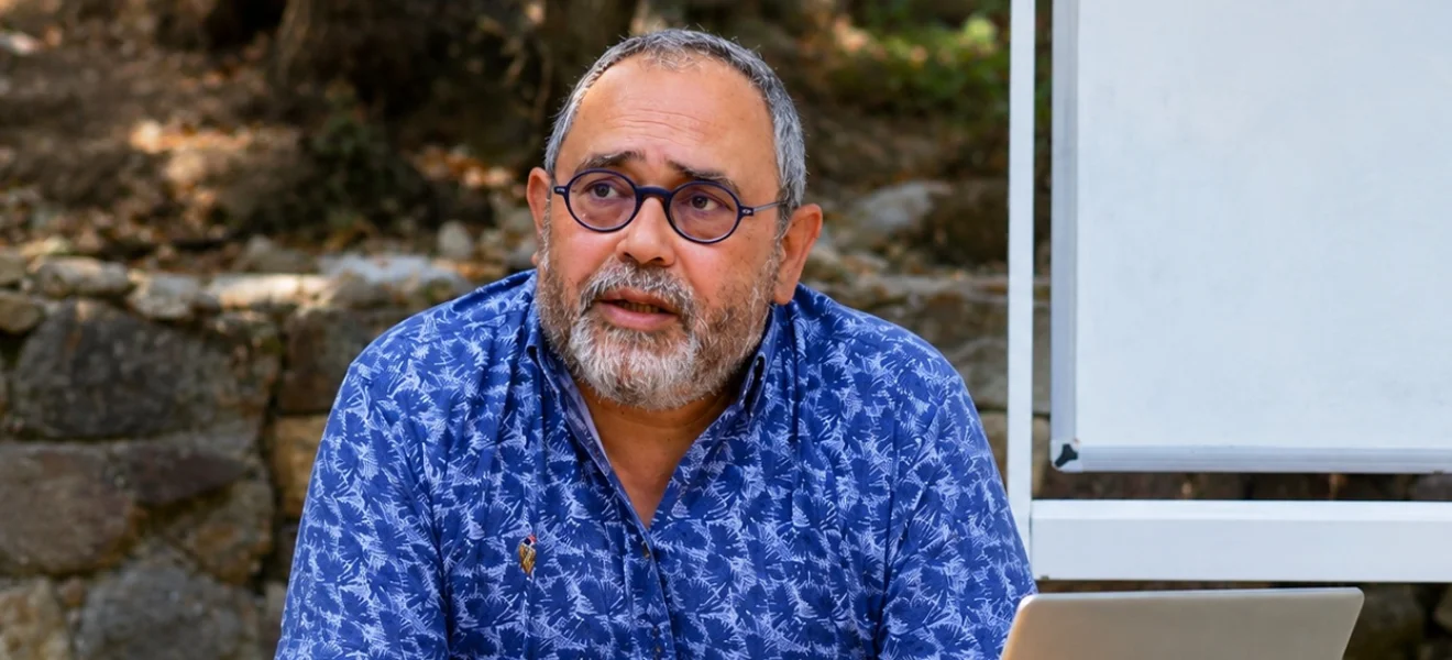 Demokrasi ile otoriterlik birlikte yürümez