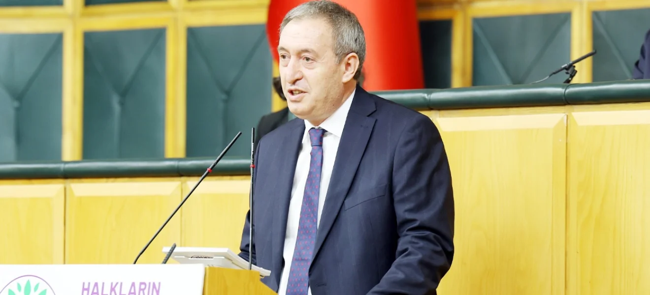 Üç madde, dört düzenleme