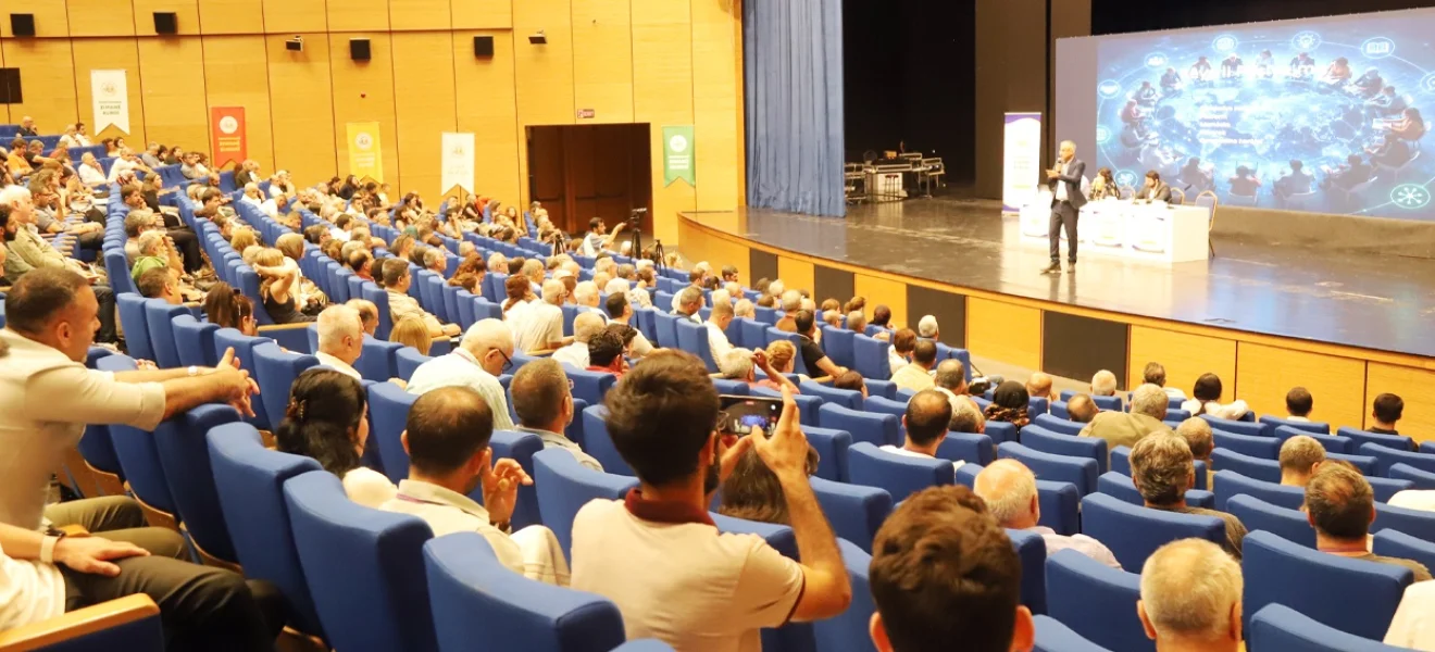 Kürtçe kamusal alana taşınmalı