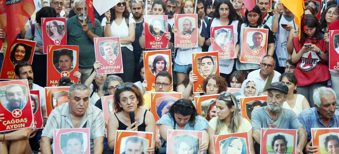 Düş yolcularına sözümüz var