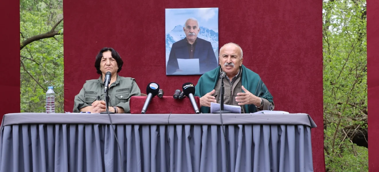 Hareket, tartışmalara müdahil oldu