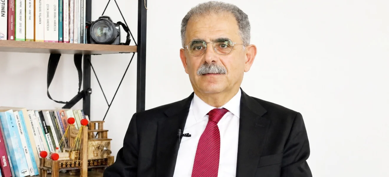 Demokratikleşme kendiliğinden olmaz