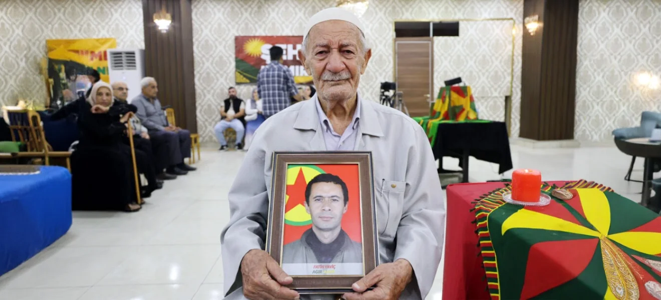 İki kardeş, iki Agir Adar
