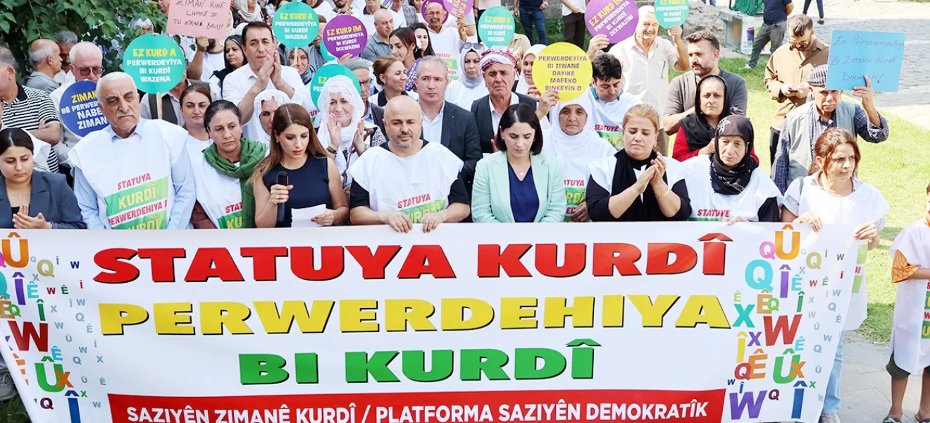 Kürtçeye statü ve Kürtçe eğitim