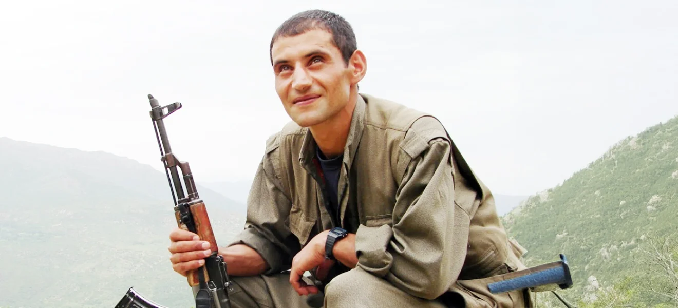 Türk askerliğini bırakıp gitmişti