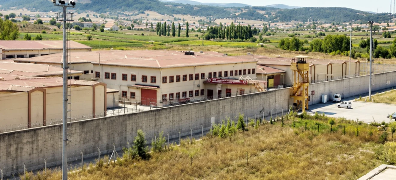 Tutsaklar üzerinden aileler de cezalandırılıyor