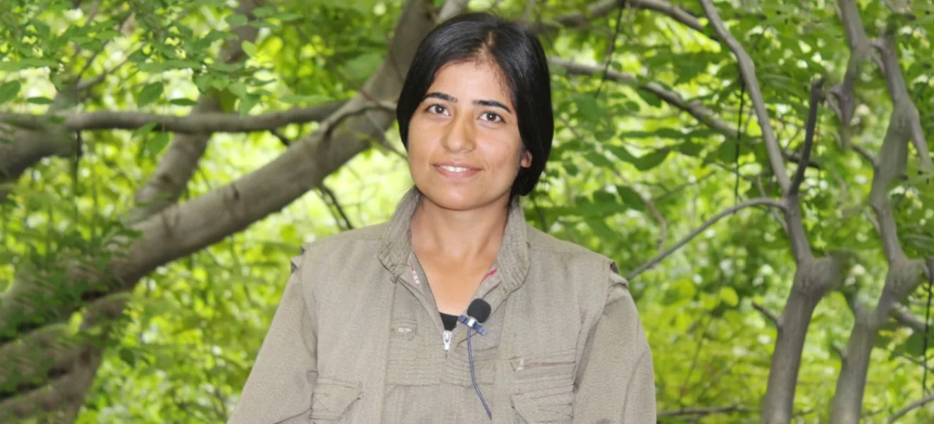 Eline kına yakarak gitti