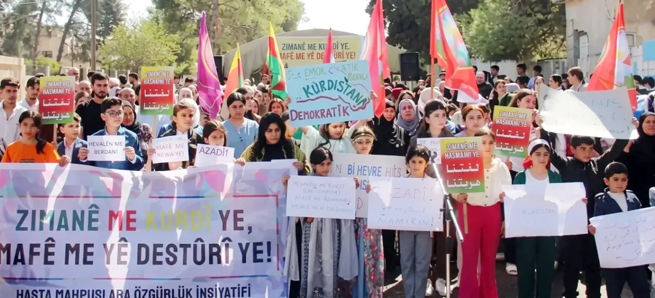 Savaşın susturamadığı öğretmenler