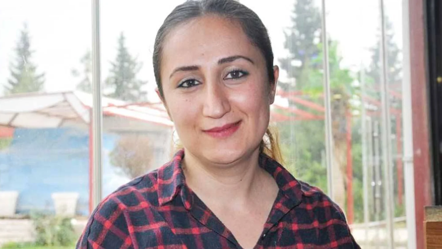 Roza Metîna