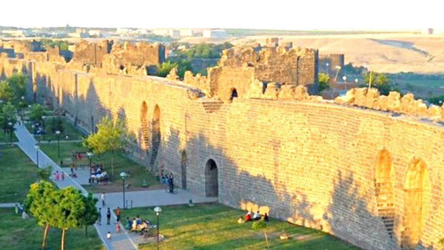 Amed surları 