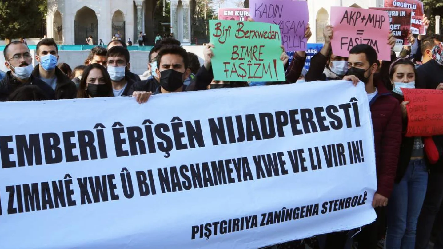İstanbul Üniversitesi ırkçılık karşıtı protesto