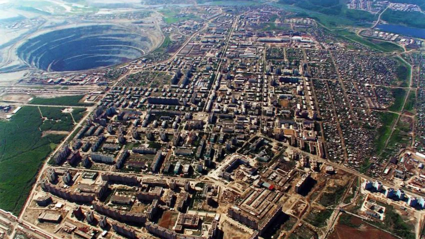 Mirny Çukuru
