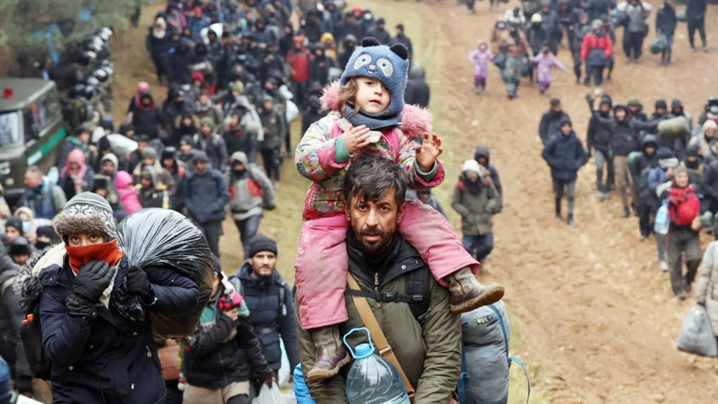 Belarus Polonya sınırında göçmenlerin bekleyişi sürüyor/ foto: AFP