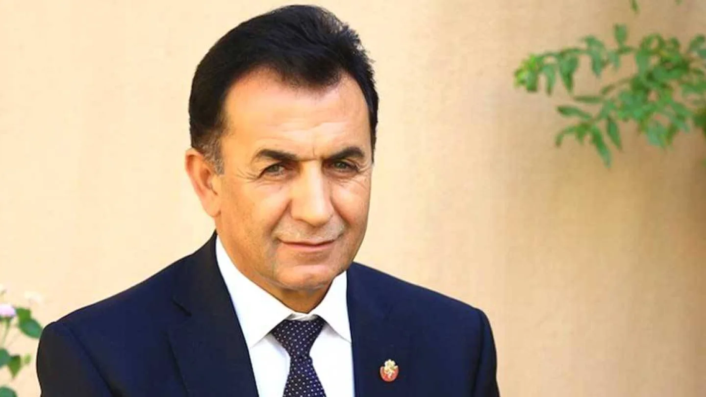 Dihok Üniversitesi Öğretim Üyesi Dr. Kamuran Berwarî