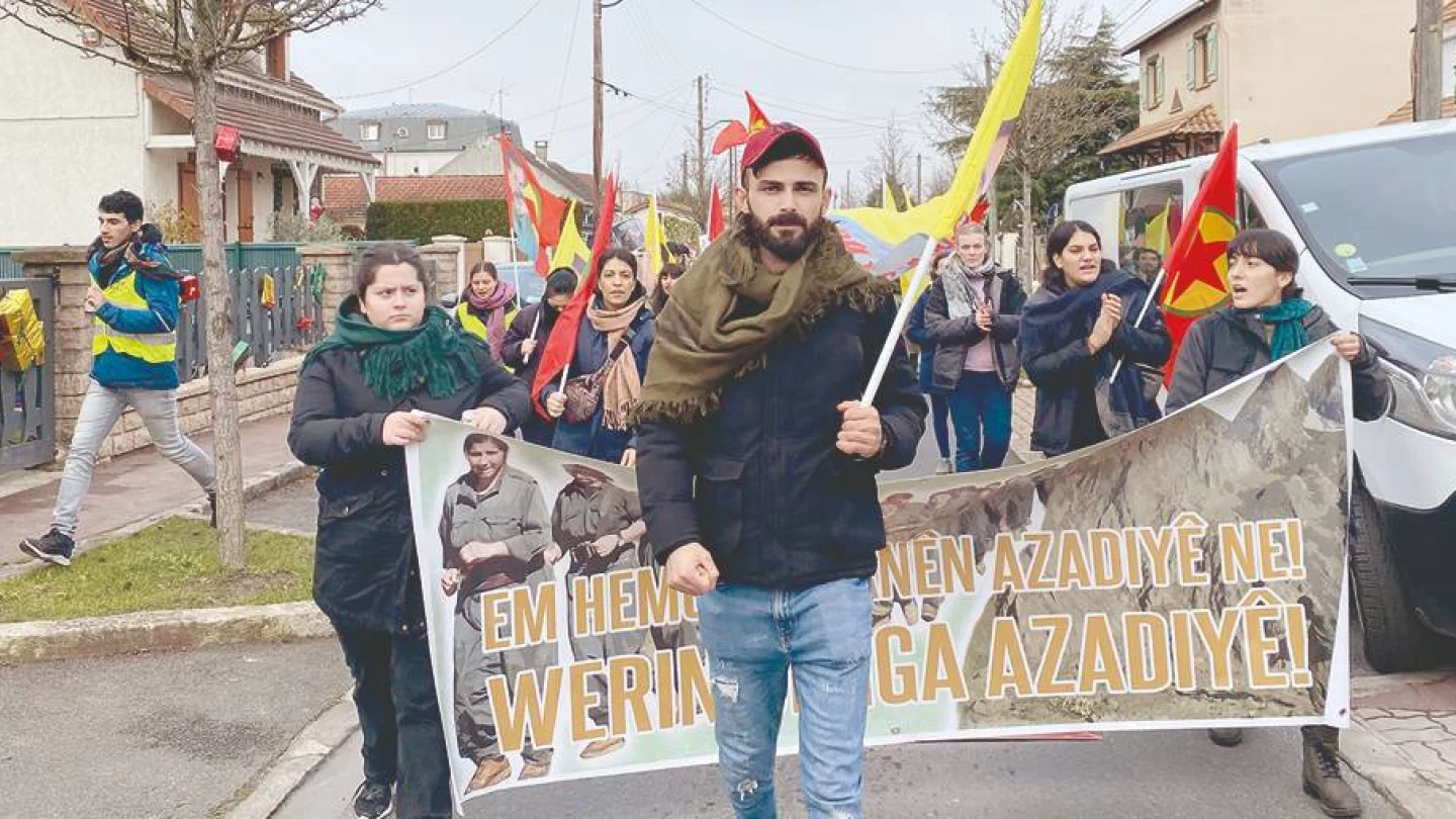Gençlerin Fransa yürüyüşünden bir kare