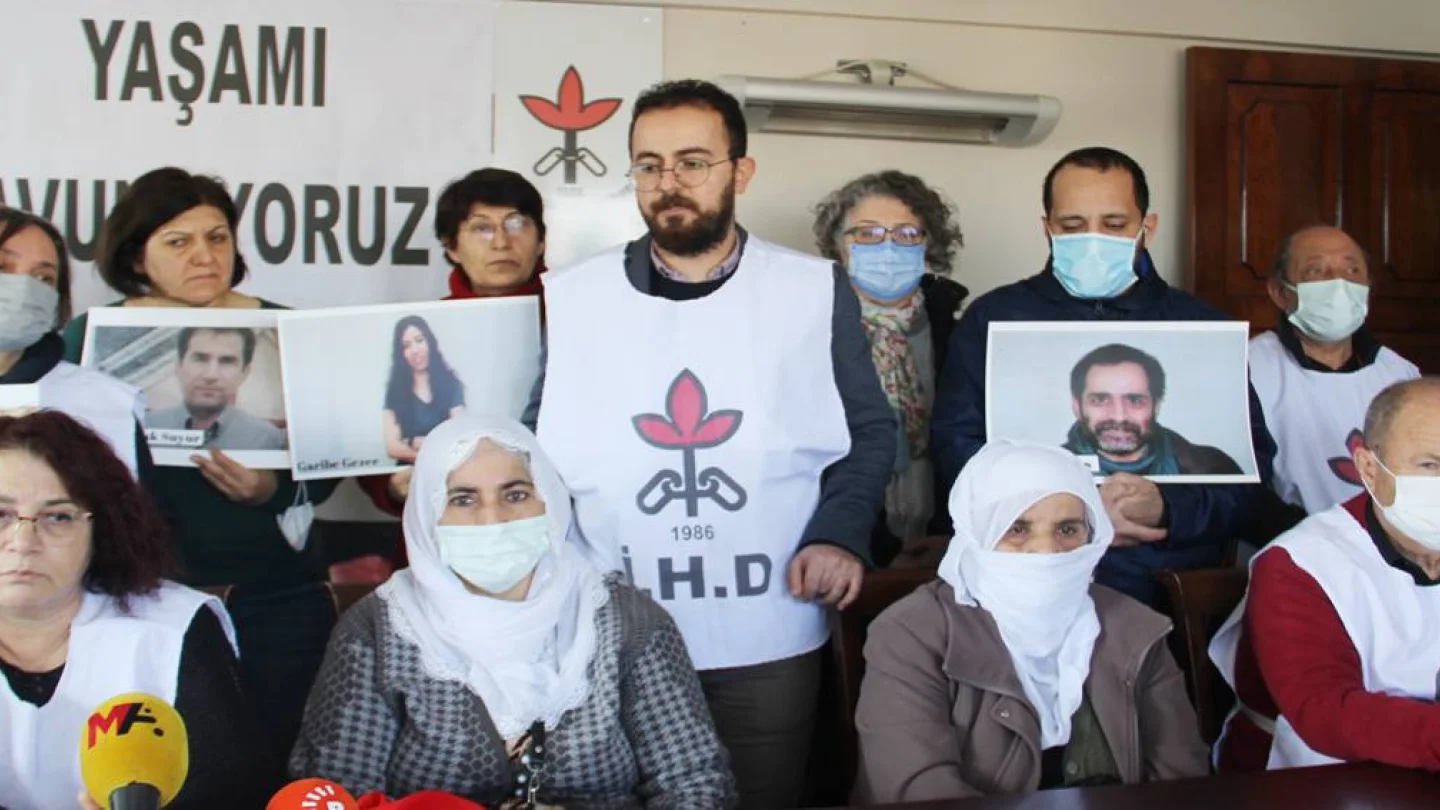 Yaşamı savunuyoruz nöbeti