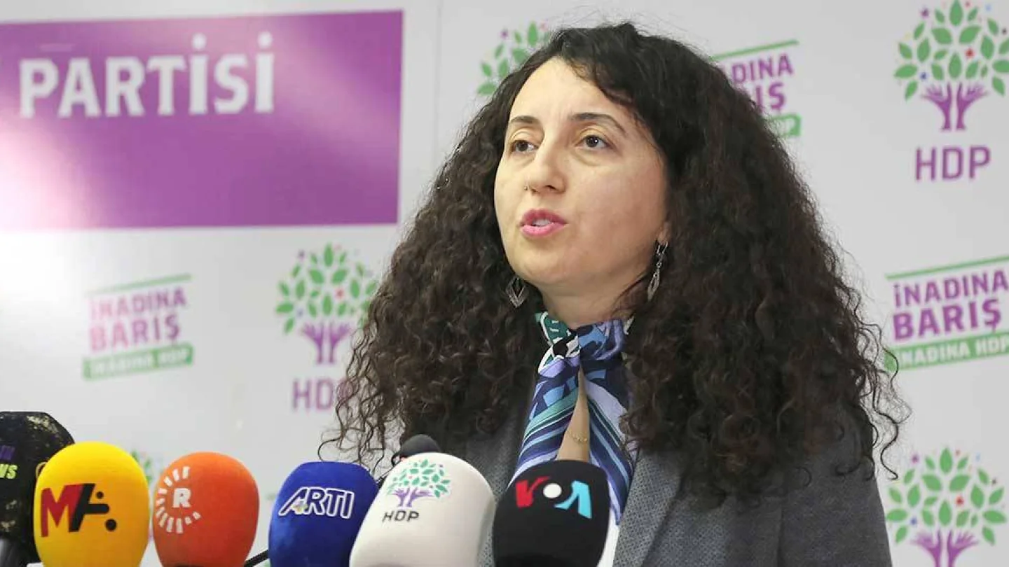 Ebru Günay