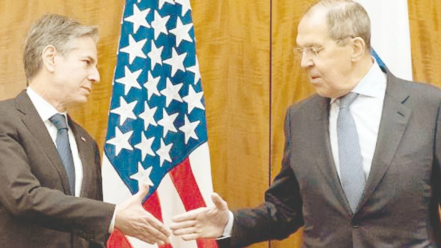 Blinken (solda) ve Lavrov Cenevre'de görüştü. 