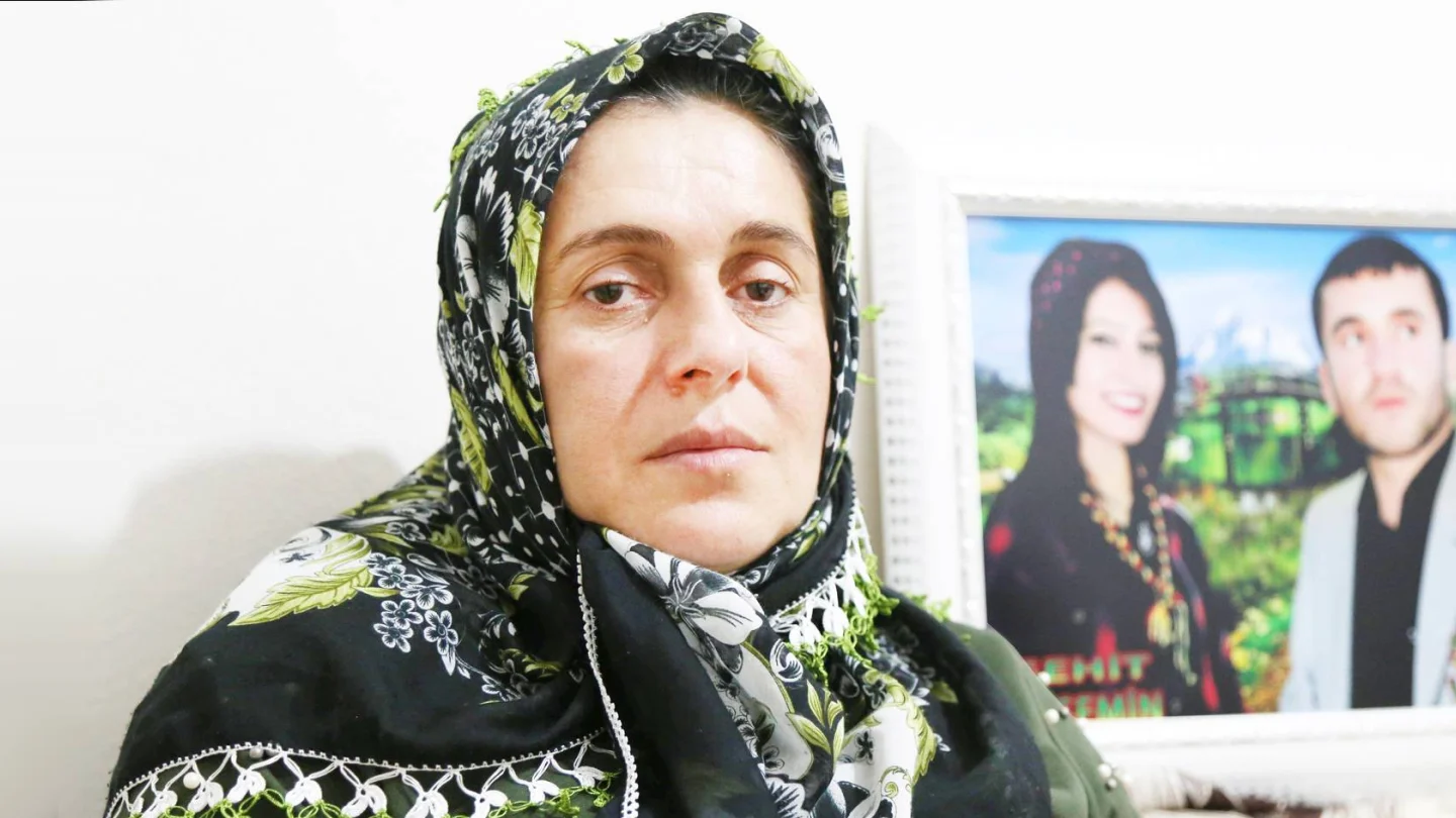 Esmer Çıkmaz
