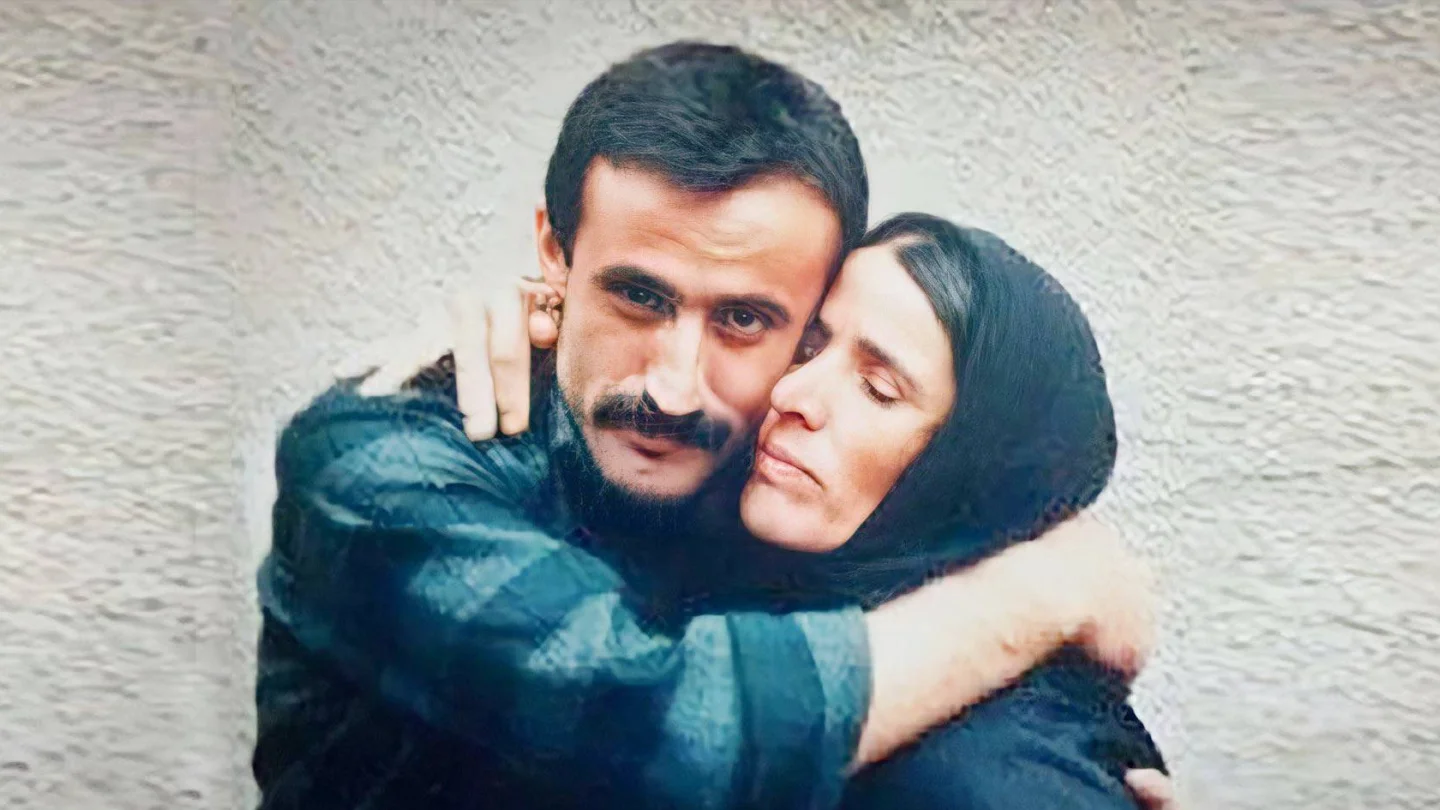 Kamber Ateş ve annesi İpek Elmas