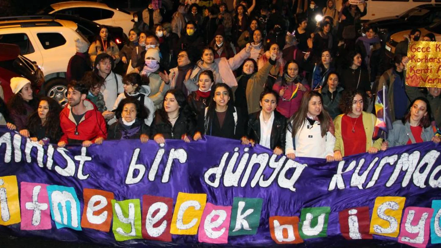 İstanbul feminist gece yürüyüşü