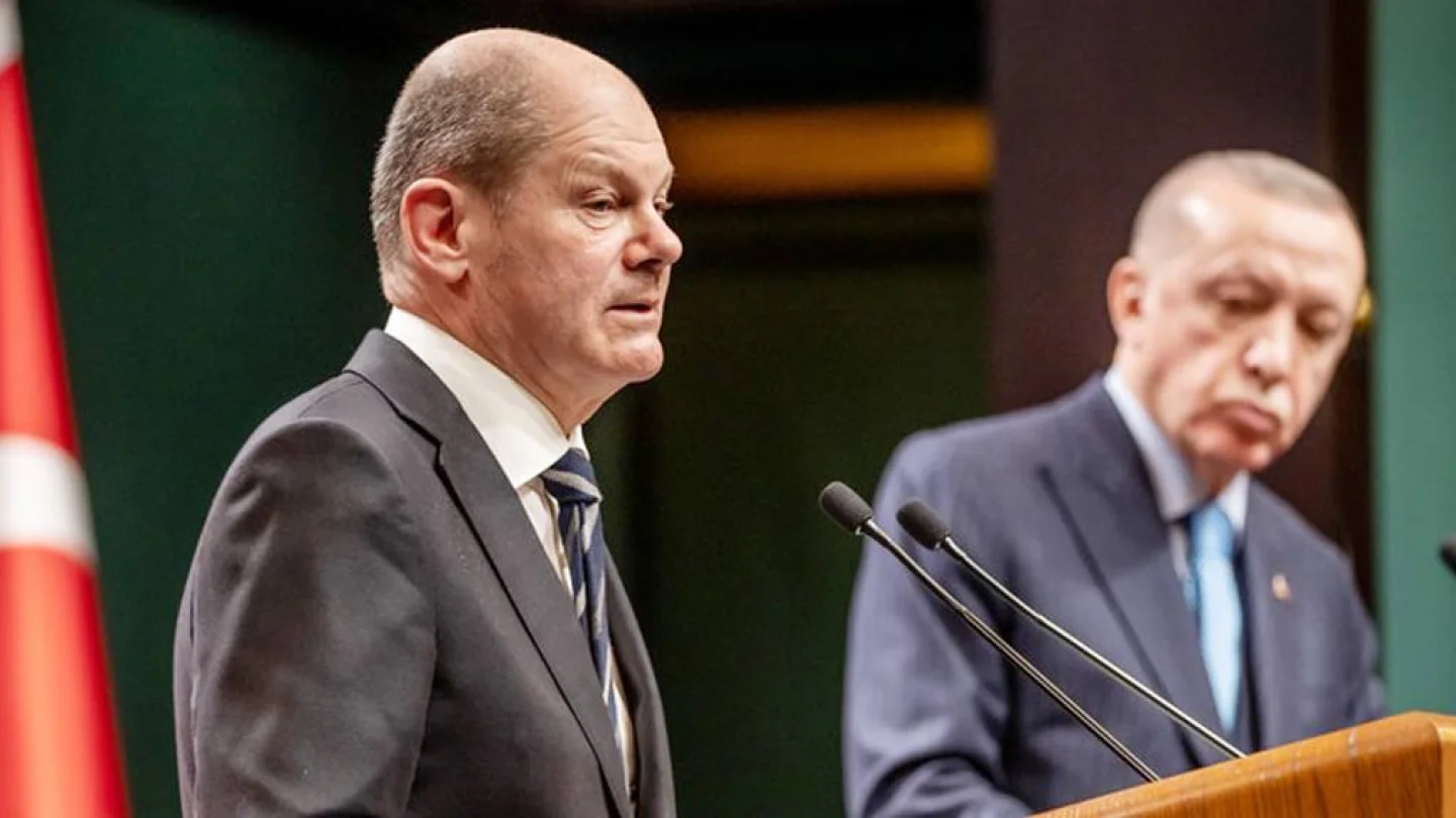 Almanya başbakanı Olaf Scholz