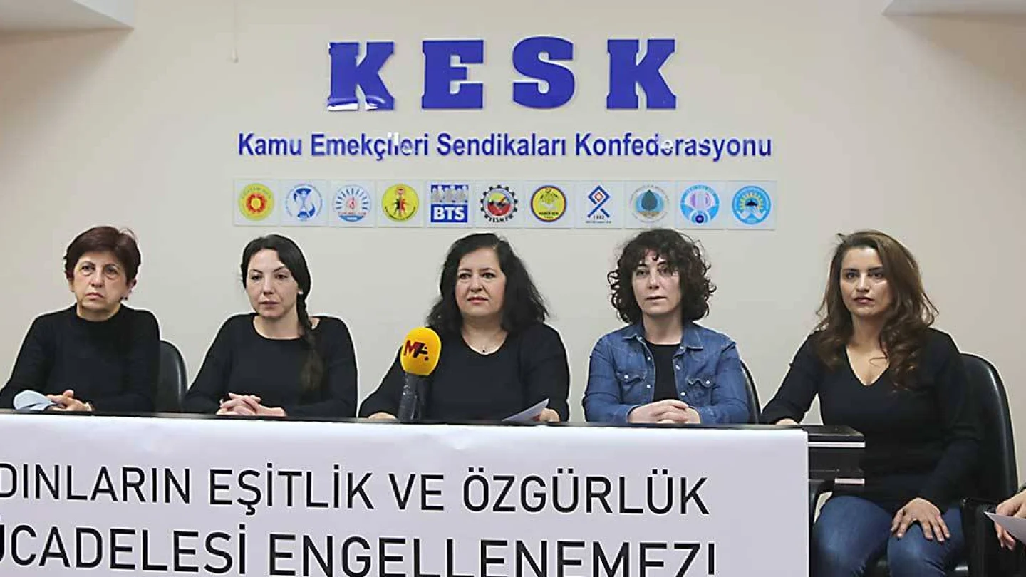 KESK Hukuk-TİS ve Uluslararası İlişkiler Sekreteri Zeynep Erkan Korkmaz, “ktidar gözaltı ve tutuklama yoluyla muhalif kesimleri sindirmeyi, korku dalgası yaratmayı hedeflediğinden bu politikayı özellikle ve sistematik olarak uygulamaktadır.”