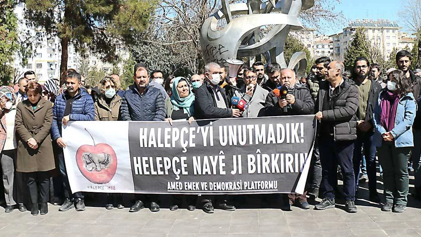 TÜMBEL-SEN Eşbaşkanı Mehmet Can, Halepçe Katliamı’nın üzerinden yıllar geçmesine rağmen saldırının etkisinin halen devam ettiğini belirtti.