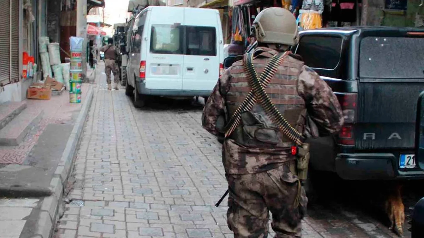 Amed'de siyasi soykırım operasyonları