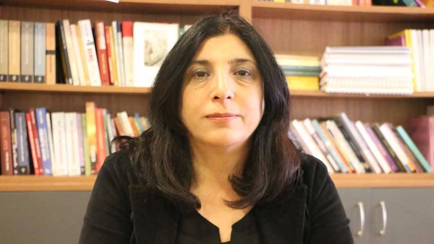 HDK Eşsözcüsü Esengül Demir