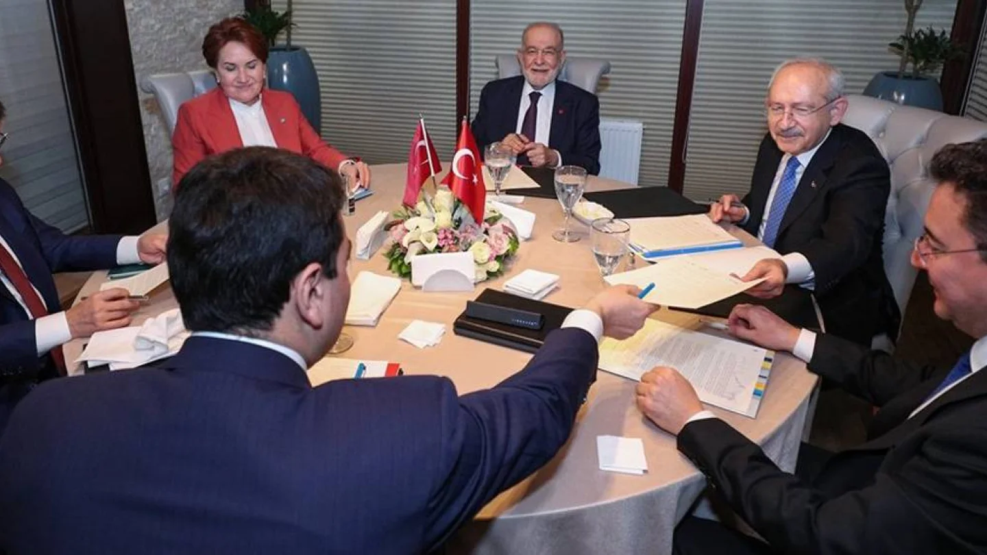 Altılı masa 