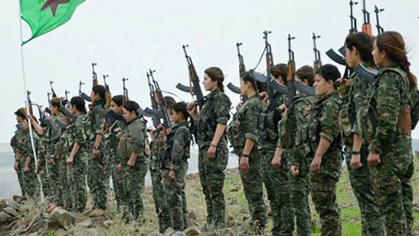 YPJ savaşçıları
