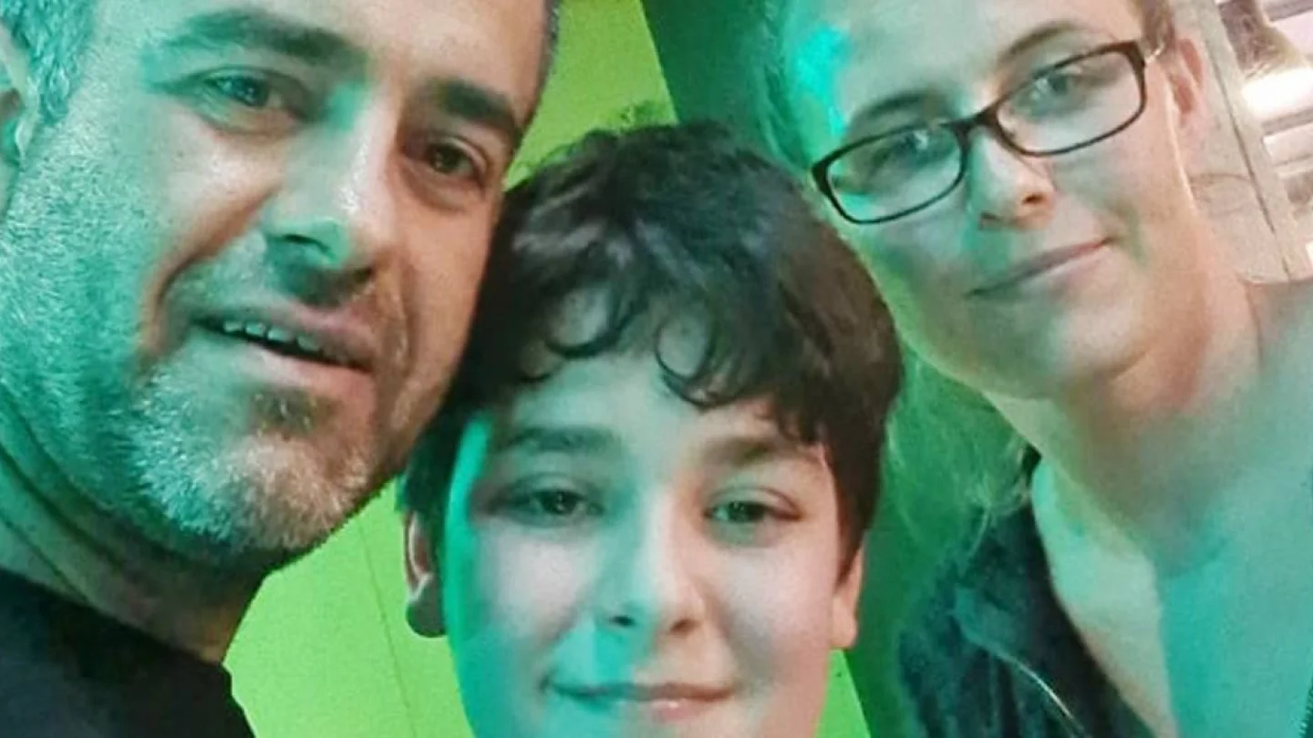 Kerküklü Hemin Mohammed Ali (solda) 23 Mayıs’tan beri Harmodswort sınır dışı kampında tutuluyor.