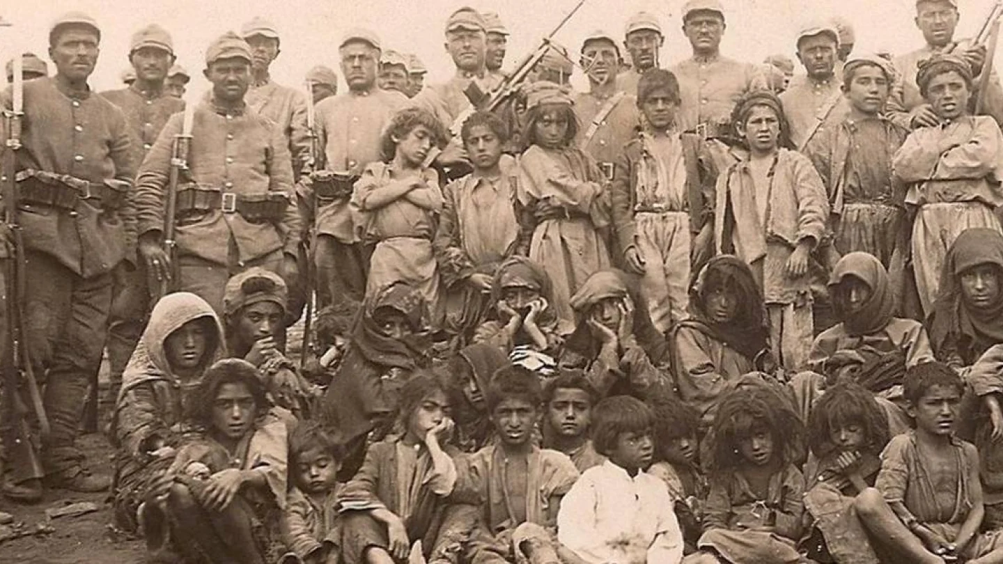 Dersim Katliamı'nda esir Kürt çocukları