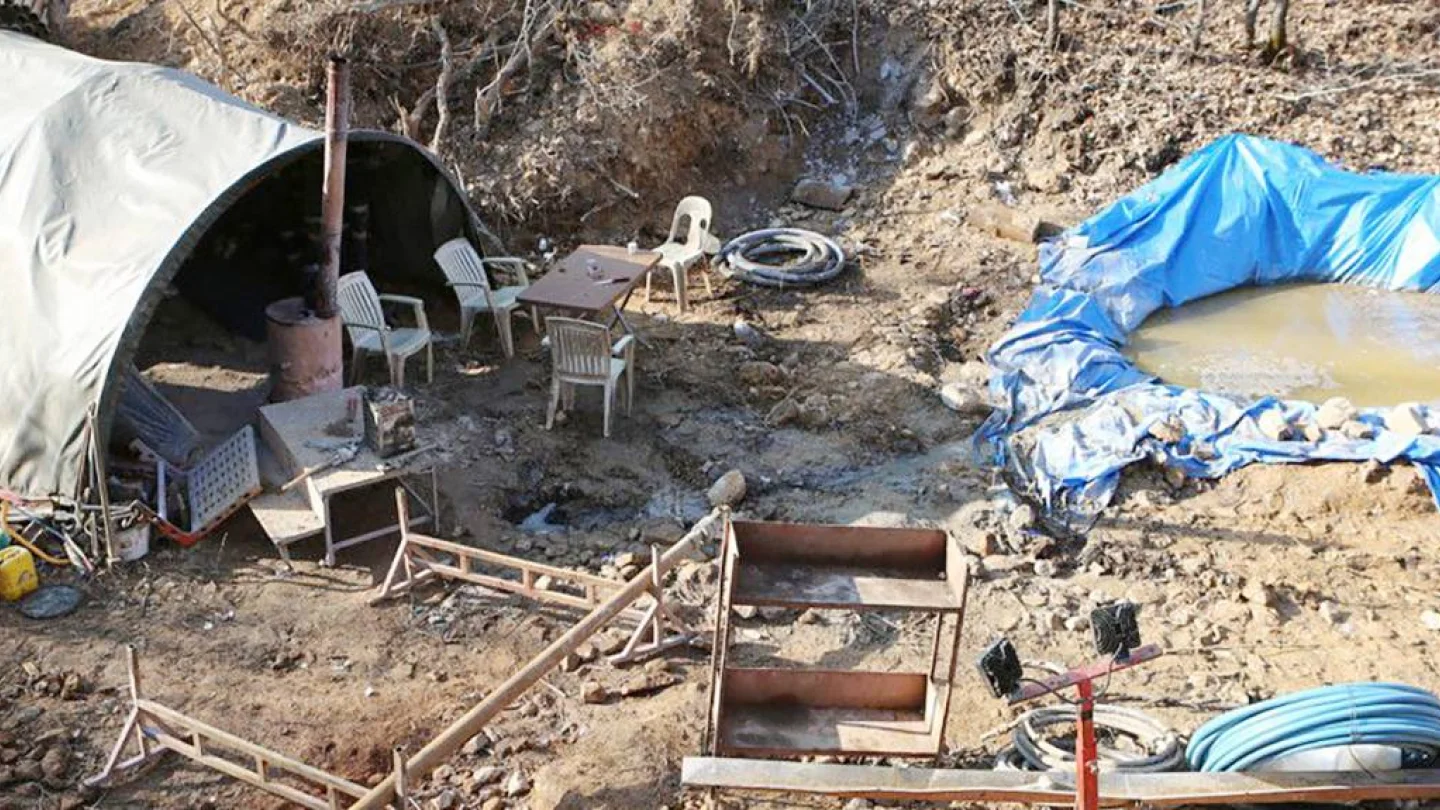 Dersim’in Ovacık ilçesine bağlı Otlubahçe köyünde bakır madenciliği için özel bir şirket tarafından açılan kaçak maden sondaj kuyusu.
