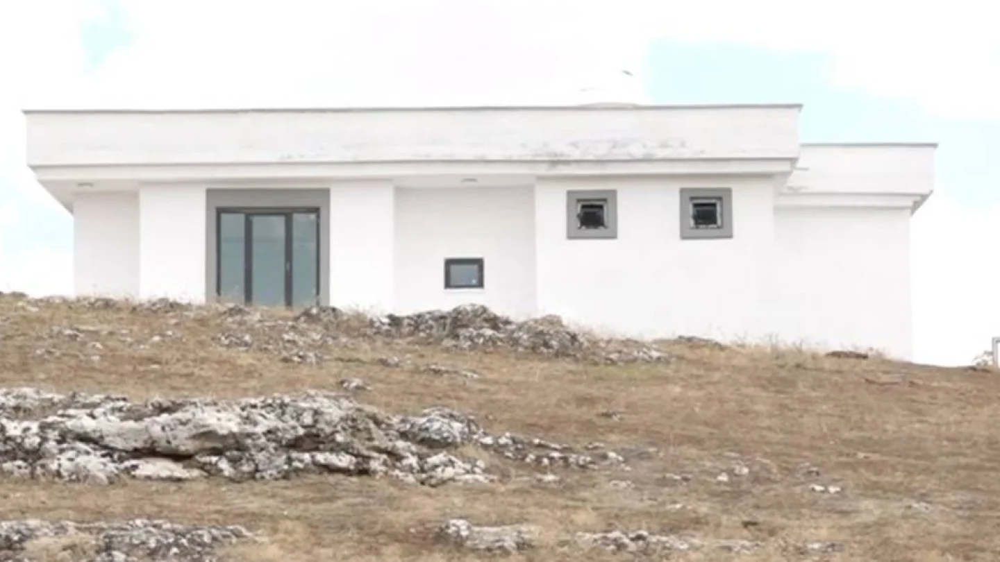 Girê Fila’daki beton bina