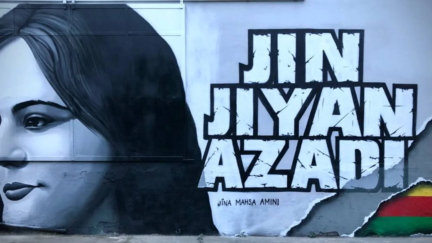Frankfurt’ta çizilen Jîna Amînî’nin yüzü