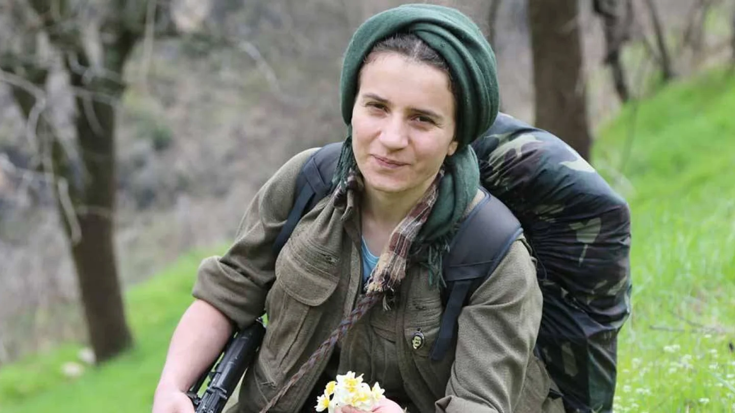  Sara Tolhildan (Dilara Ürper) 
