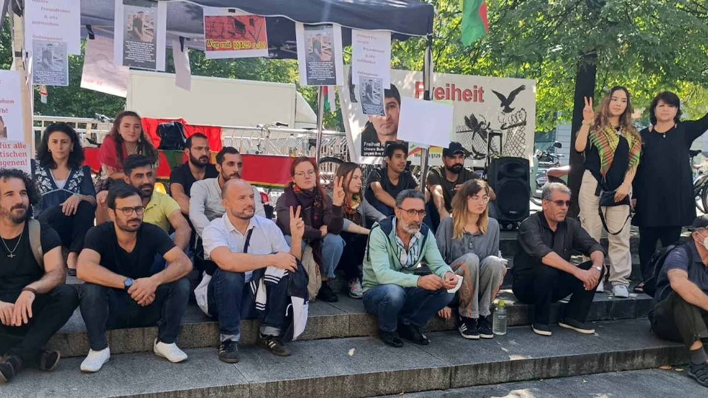 Münih'te Mirza Bilen için yapılan protesto