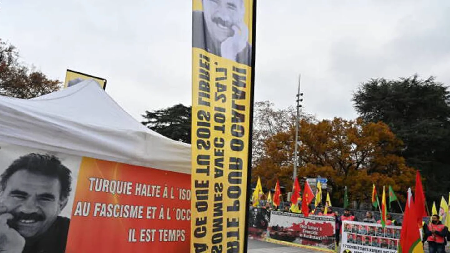 Cenevre direniş çadırı 